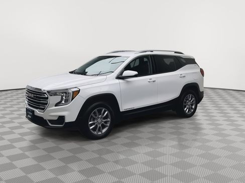 Certified 2023 GMC Terrain SLT w/ LPO, Floor Liner Package AWD/4WD image 35