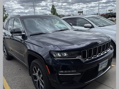 Used 2023 Jeep Grand Cherokee Limited w/ Trailer Tow Prep Group (B) AWD/4WD image 1