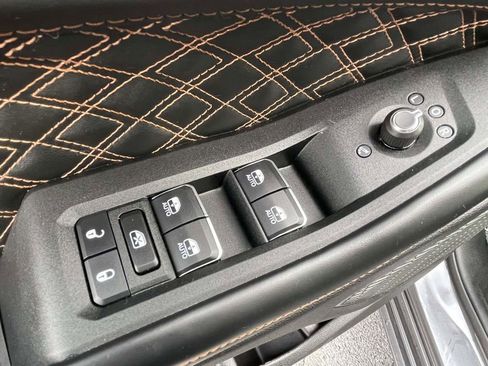 Used 2025 Jeep Grand Cherokee Summit AWD/4WD image 29