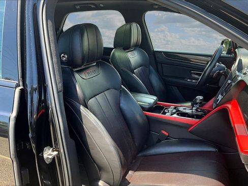 Used 2020 Bentley Bentayga AWD/4WD image 30