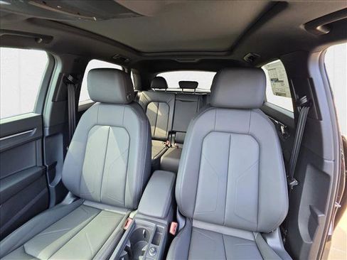 New 2025 Audi Q3 2.0T Premium image 16