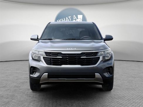 New 2026 Kia Seltos LX image 2