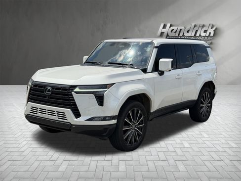 Used 2024 Lexus GX 550 w/ Accessory Package (2T) AWD/4WD image 5