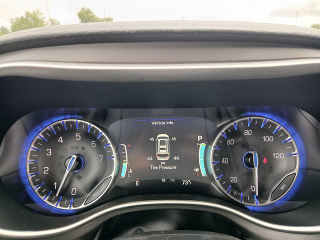 New 2027 Chrysler Pacifica Select w/ Family Tech Group FWD image 23