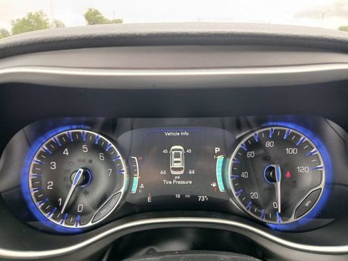 New 2027 Chrysler Pacifica Select FWD image 23