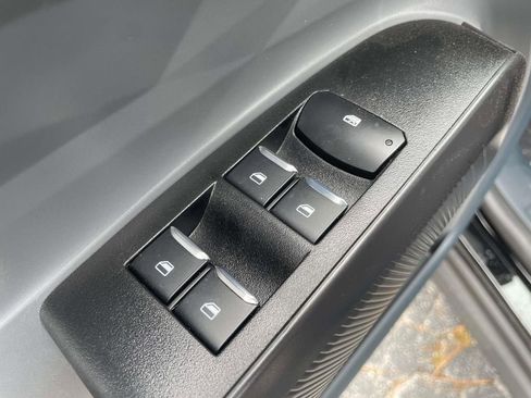 New 2025 Ford Maverick XL image 18