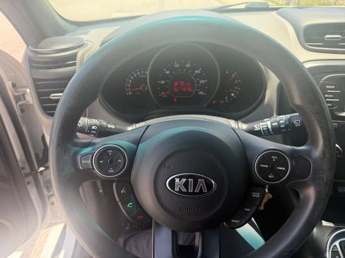 Used 2018 Kia Soul FWD image 21
