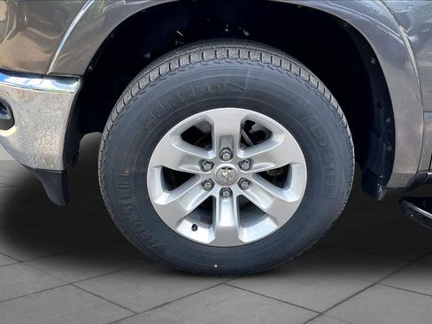 Used 2022 RAM 1500 Laramie AWD/4WD image 11
