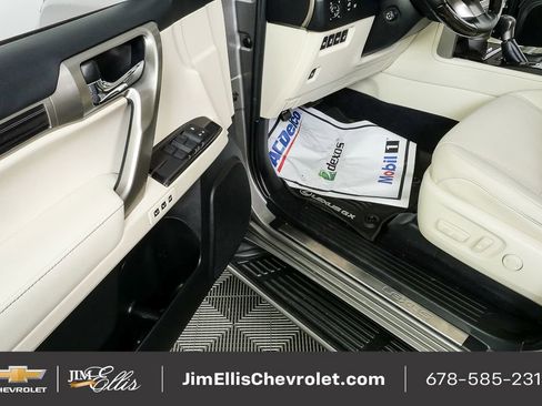Used 2021 Lexus GX 460 Premium w/ Premium Package image 8