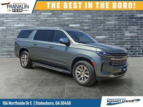 Used 2023 Chevrolet Suburban Premier AWD/4WD image 7