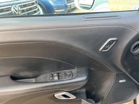 Used 2022 Dodge Challenger GT w/ Plus Package image 9