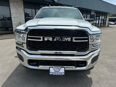 Used 2021 RAM 3500 Tradesman w/ Chrome Appearance Group AWD/4WD image 10