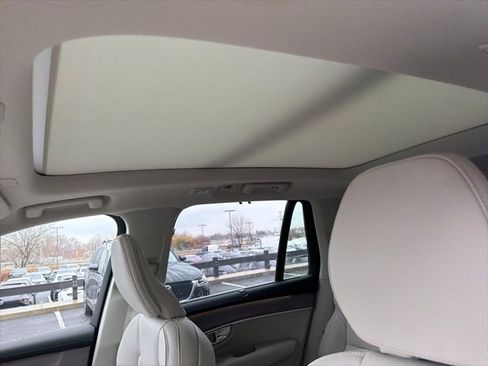 New 2026 Volvo XC90 B6 Ultra image 12