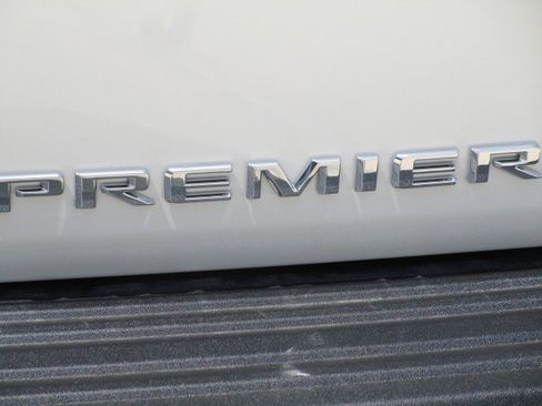 New 2025 Chevrolet Suburban Premier w/ Sun And Tow Package image 11