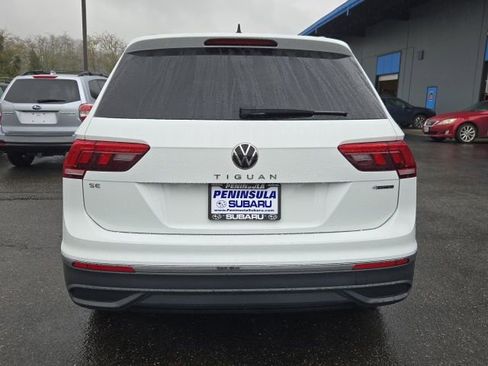 Used 2024 Volkswagen Tiguan SE image 7