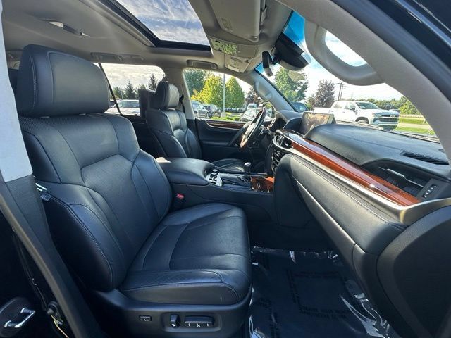 Used 2017 Lexus LX 570 4WD w/ Luxury Package image 29