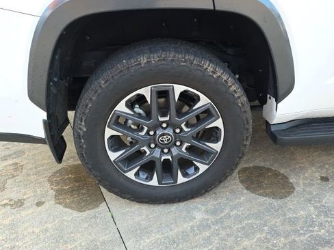 Used 2025 Toyota Sequoia Limited image 38