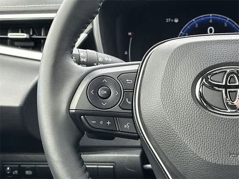 Used 2025 Toyota Corolla XSE image 8