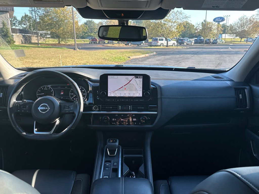 Used 2022 Nissan Pathfinder SL w/ Cargo Package FWD image 3