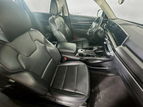 Used 2025 Kia Telluride S AWD/4WD image 34