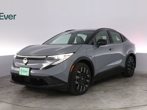 Used 2026 Nissan Leaf Platinum+ w/ Cargo Package (Platinum+) FWD image 2
