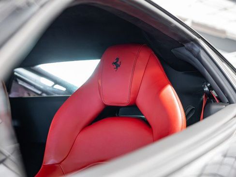Used 2019 Ferrari 488 GTB RWD image 52
