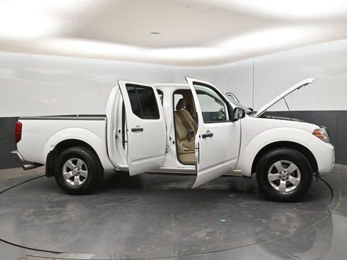 Used 2012 Nissan Frontier SV w/ SV Premium Utility Pkg RWD image 26