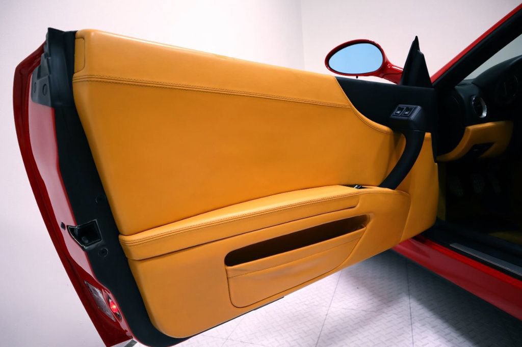 Used 1999 Ferrari 550 Maranello Coupe RWD image 37