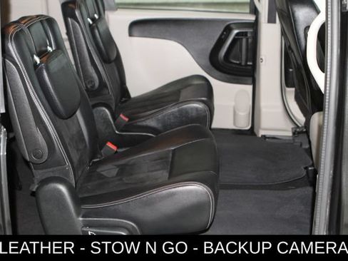 Used 2018 Dodge Grand Caravan SXT FWD image 25