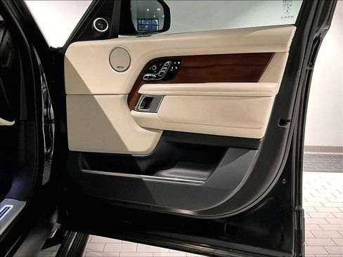 Used 2021 Land Rover Range Rover SV Autobiography Dynamic image 21