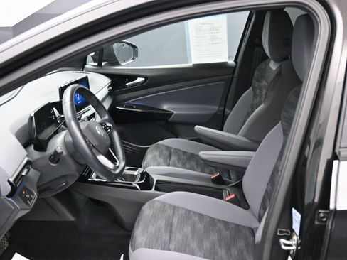 Used 2022 Volkswagen ID.4 Pro image 16