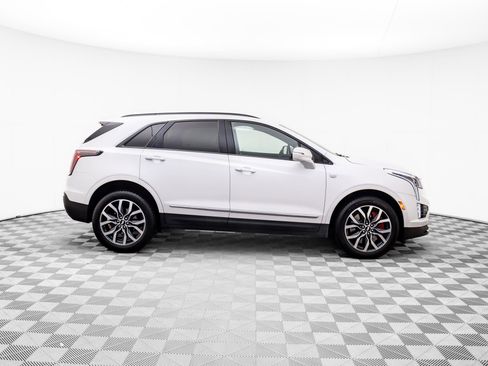 Certified 2022 Cadillac XT5 Sportv w/ LPO, Floor Liner Package image 9