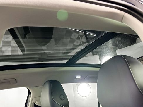 New 2026 Volkswagen Tiguan SE image 18