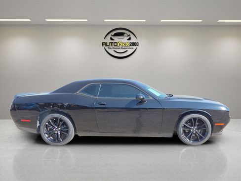 Used 2017 Dodge Challenger SXT w/ Blacktop Package image 15