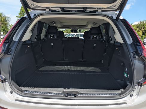 New 2025 Volvo XC90 T8 Plus w/ Protection Package Premier image 13