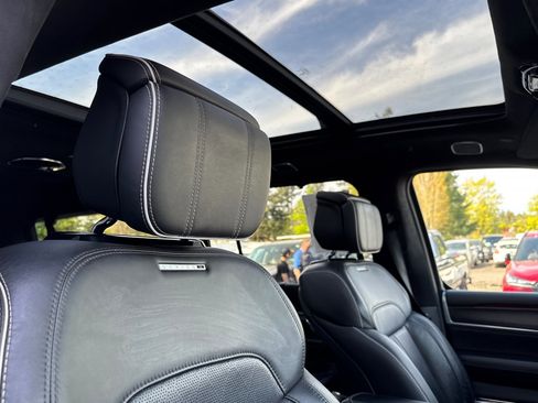 Used 2024 Jeep Grand Wagoneer L Series II w/ Quick Order Packagew 28T AWD/4WD image 18