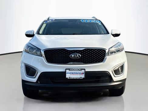 Used 2016 Kia Sorento FWD w/ LX Convenience Package image 2