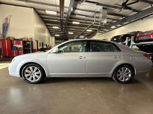 Used 2006 Toyota Avalon XLS image 21