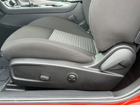 Used 2022 Dodge Challenger R/T RWD image 21