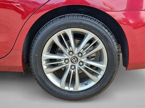 Used 2017 Toyota Camry SE image 22