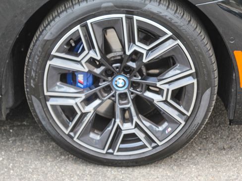 Used 2025 BMW i5 eDrive40i w/ M Sport Package image 10