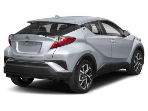 Used 2019 Toyota C-HR LE image 2