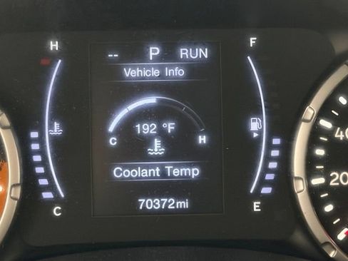 Used 2018 Jeep Renegade Latitude FWD image 10