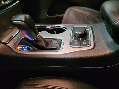 Used 2022 Jeep Grand Cherokee Laredo X AWD/4WD image 26