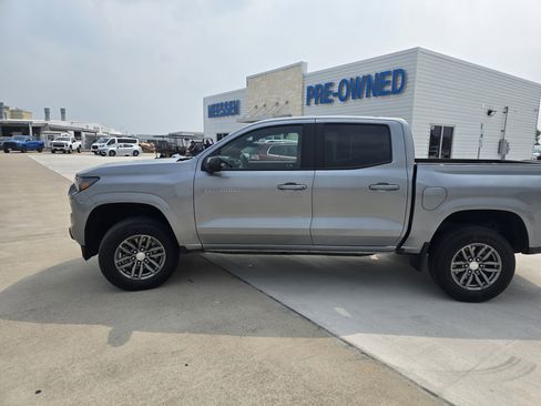 Used 2023 Chevrolet Colorado LT w/ LT Convenience Package II RWD image 4