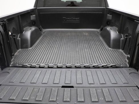 Used 2025 GMC Sierra 1500 SLT image 12