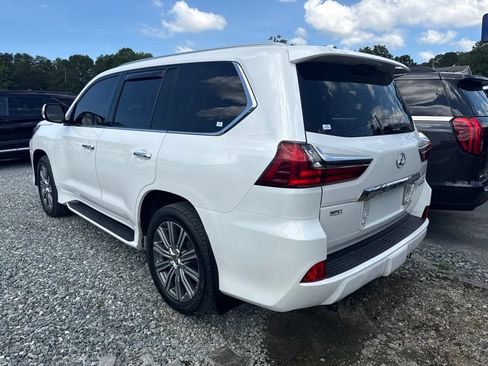 Used 2017 Lexus LX 570 4WD w/ Luxury Package image 6