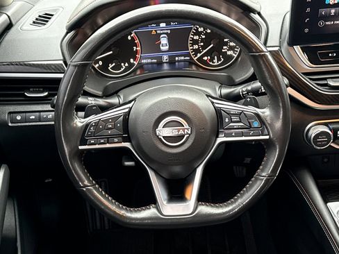 Used 2024 Nissan Altima 2.0 SR image 18