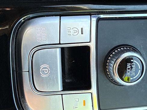 Used 2024 Kia Telluride S image 19