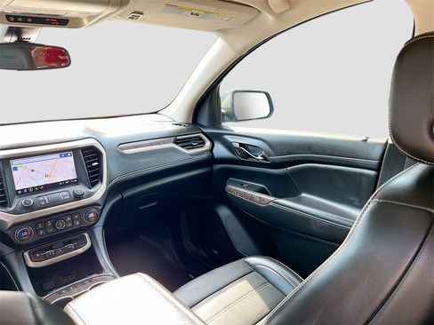 Used 2023 GMC Acadia Denali image 24